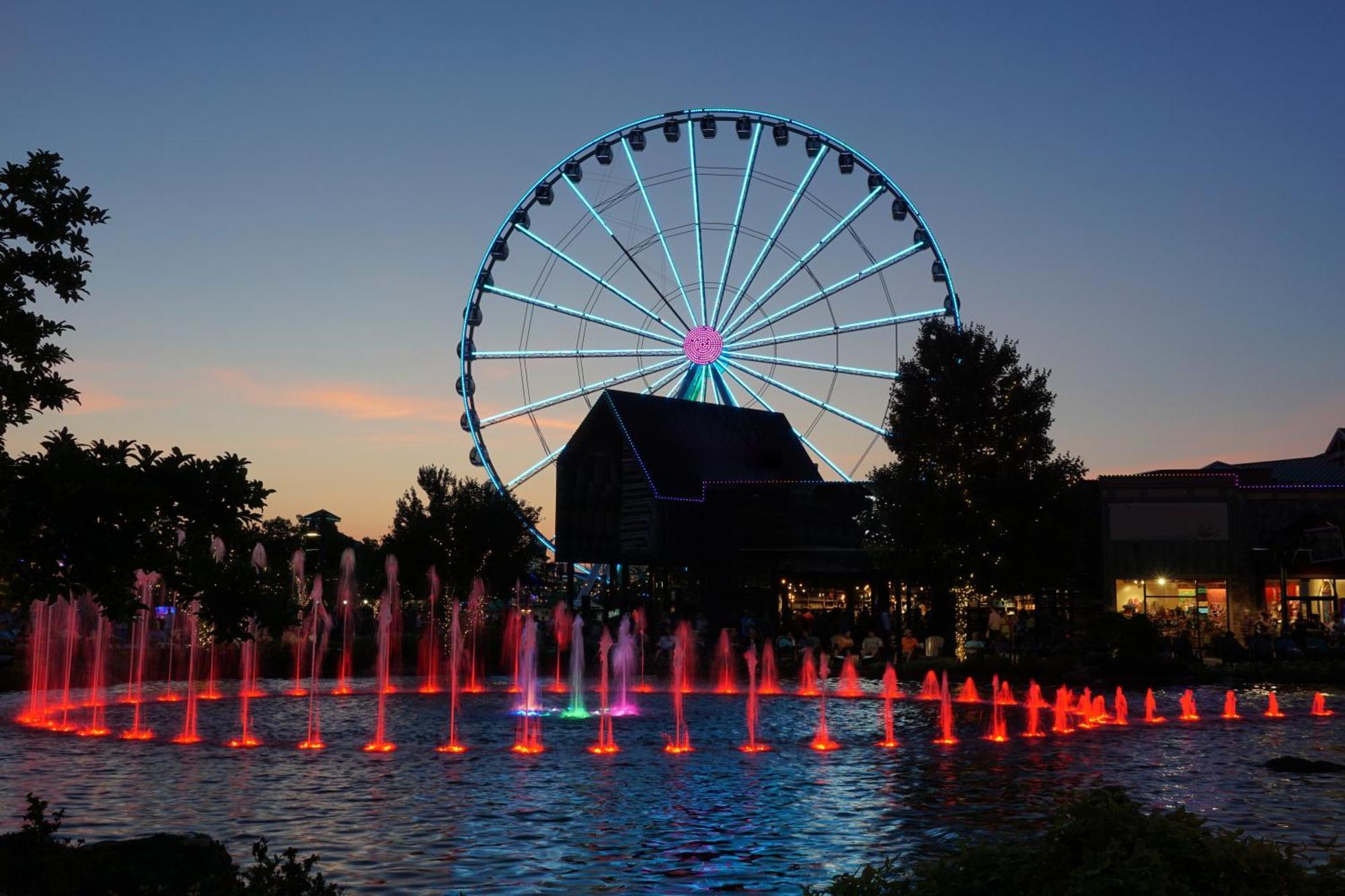 Alpine Splash - Luxury - Private Indoor Pool, Theatergaming, Large Yard, Pond, Basketball Court!!! Sevierville Exteriör bild