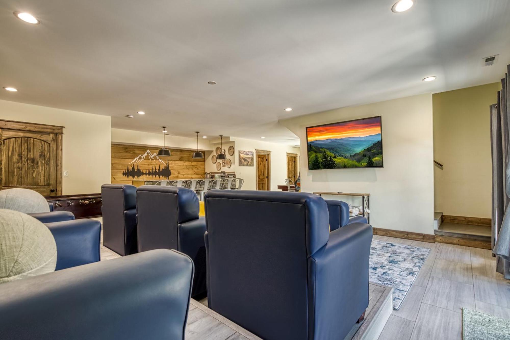 Alpine Splash - Luxury - Private Indoor Pool, Theatergaming, Large Yard, Pond, Basketball Court!!! Sevierville Exteriör bild