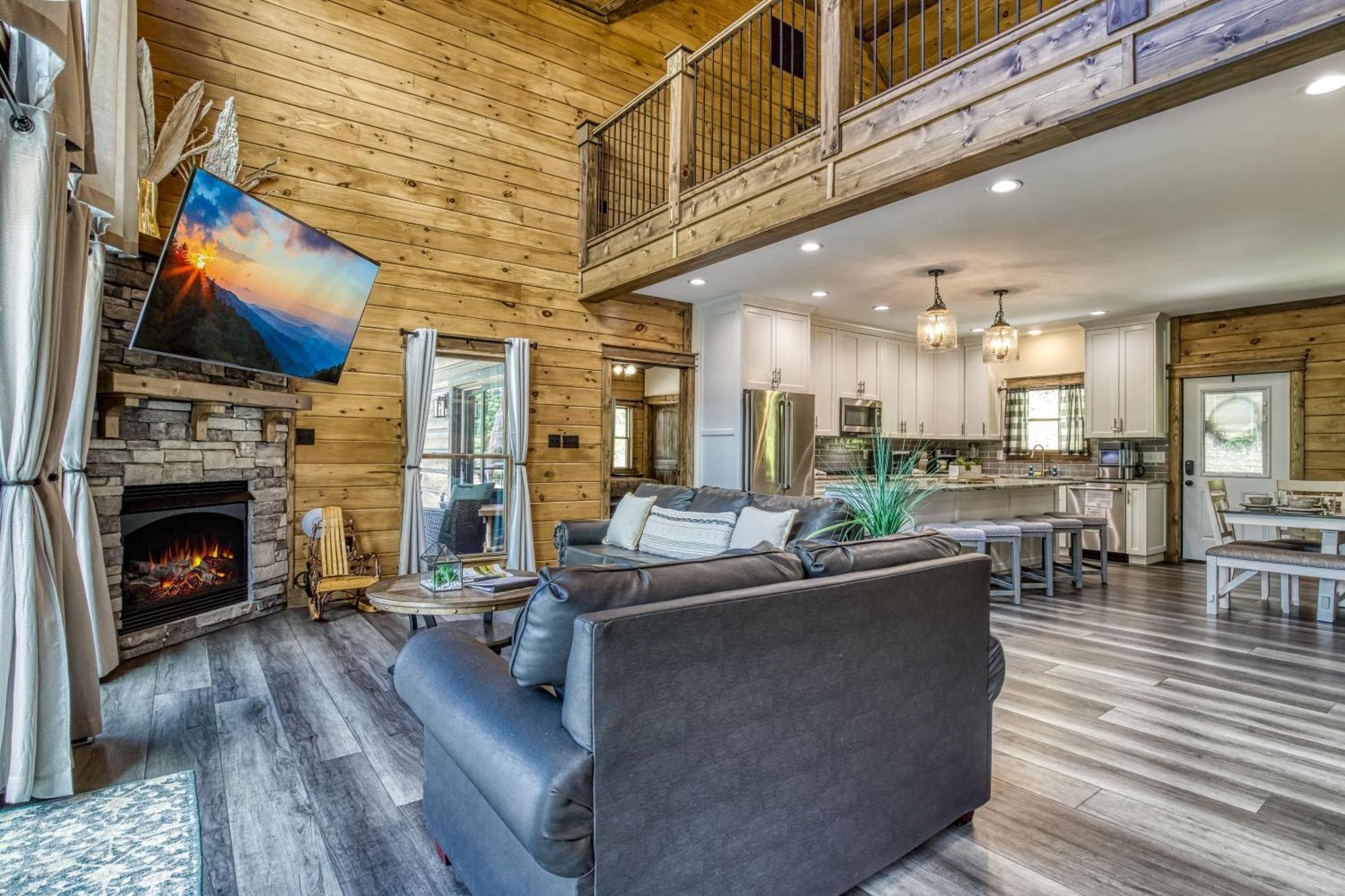 Alpine Splash - Luxury - Private Indoor Pool, Theatergaming, Large Yard, Pond, Basketball Court!!! Sevierville Exteriör bild